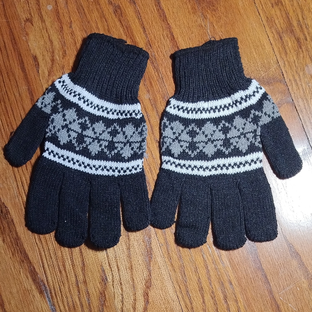 Black, White and Gray Patterned Gloves BRAND NEW